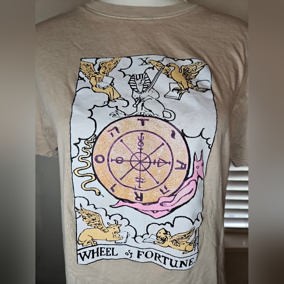 Oversized S Wheel of Fortune Tarot Graphic Tee. Can fit up to a Large - Picture 2 of 3